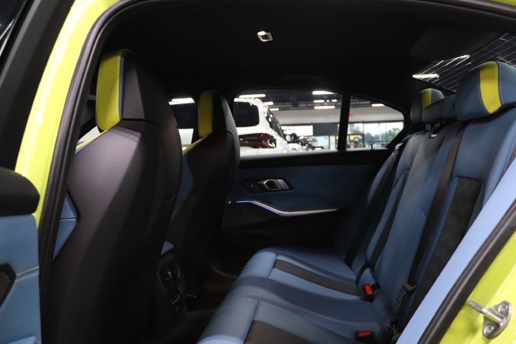 2022 BMW M3 Image 13