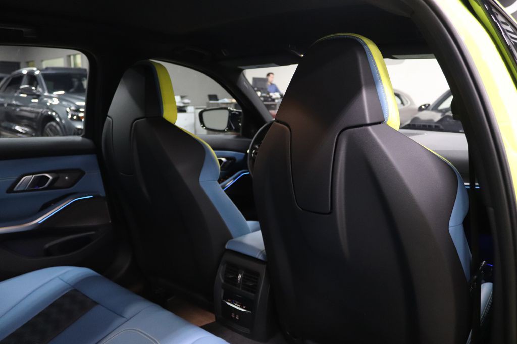 2022 BMW M3 Image 20