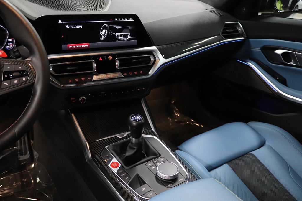 2022 BMW M3 Image 29