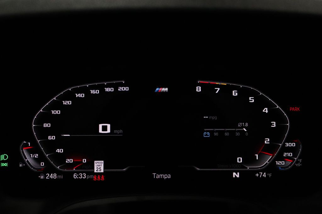 2022 BMW M3 Image 35