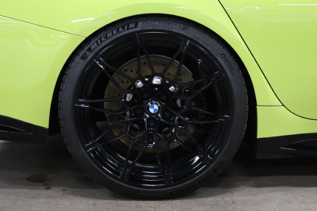 2022 BMW M3 Image 39
