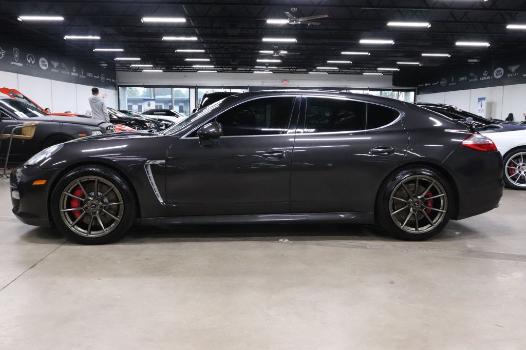 2010 Porsche Panamera Image 2