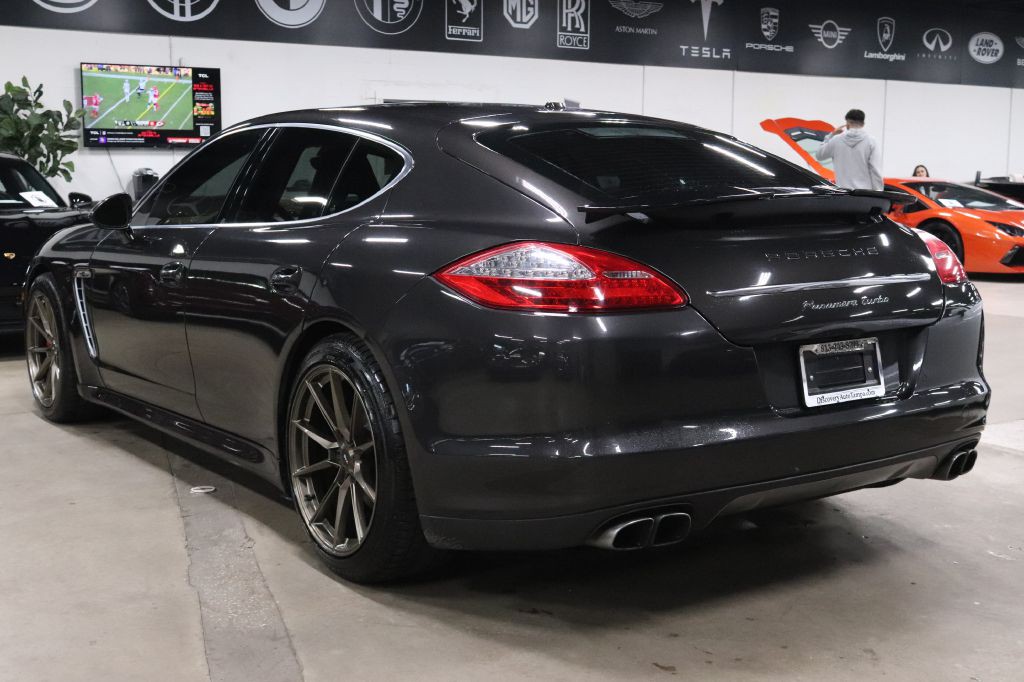 2010 Porsche Panamera Image 3