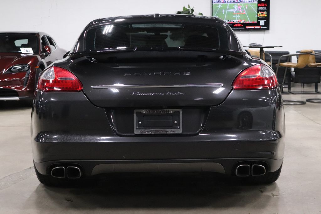 2010 Porsche Panamera Image 4