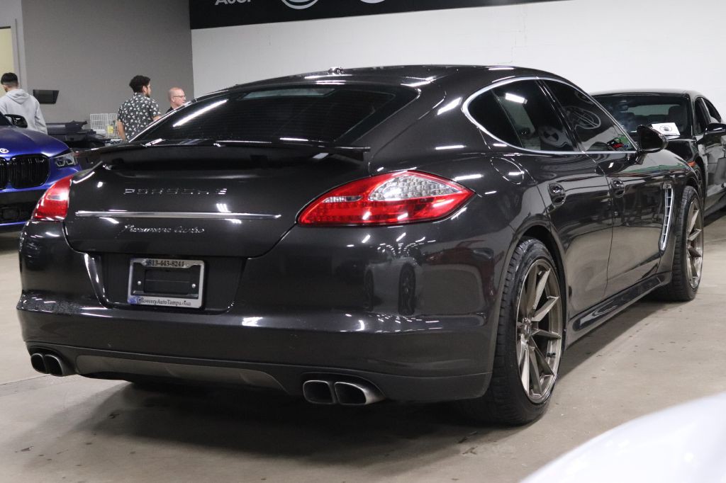 2010 Porsche Panamera Image 5