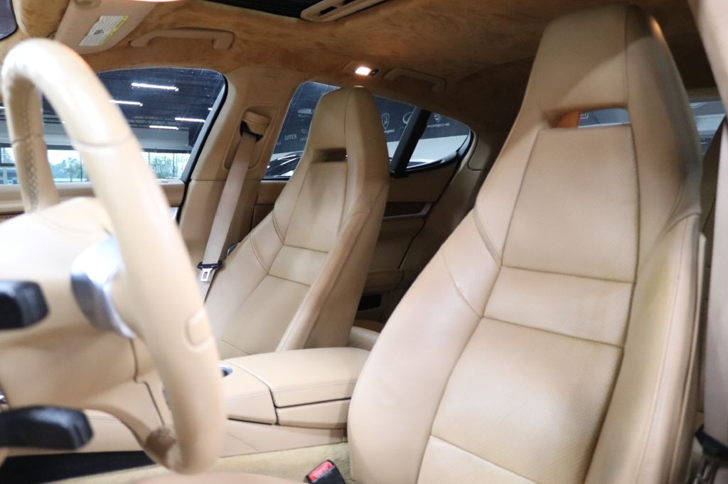2010 Porsche Panamera Image 12