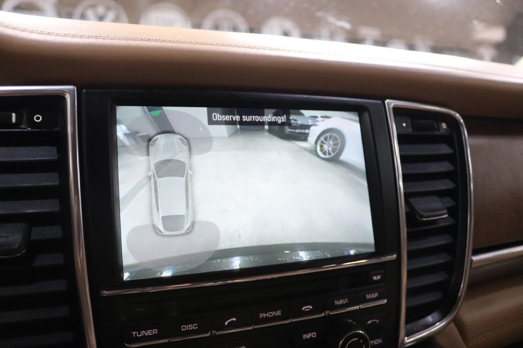 2010 Porsche Panamera Image 18