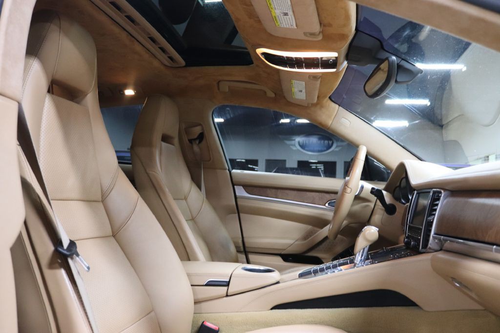 2010 Porsche Panamera Image 33
