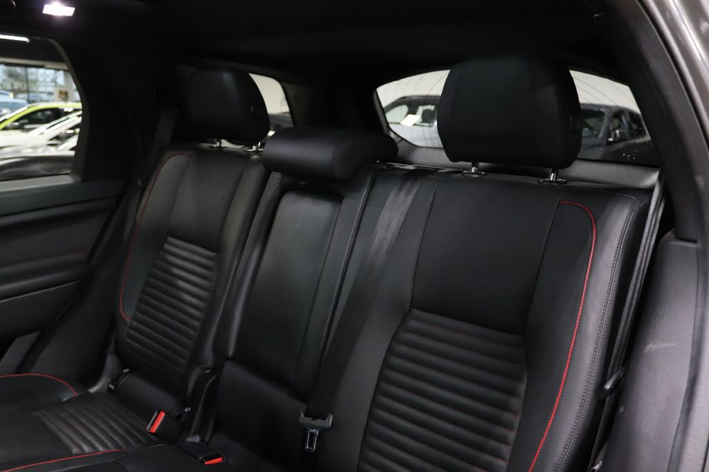 2017 Land Rover Discovery Sport Image 15