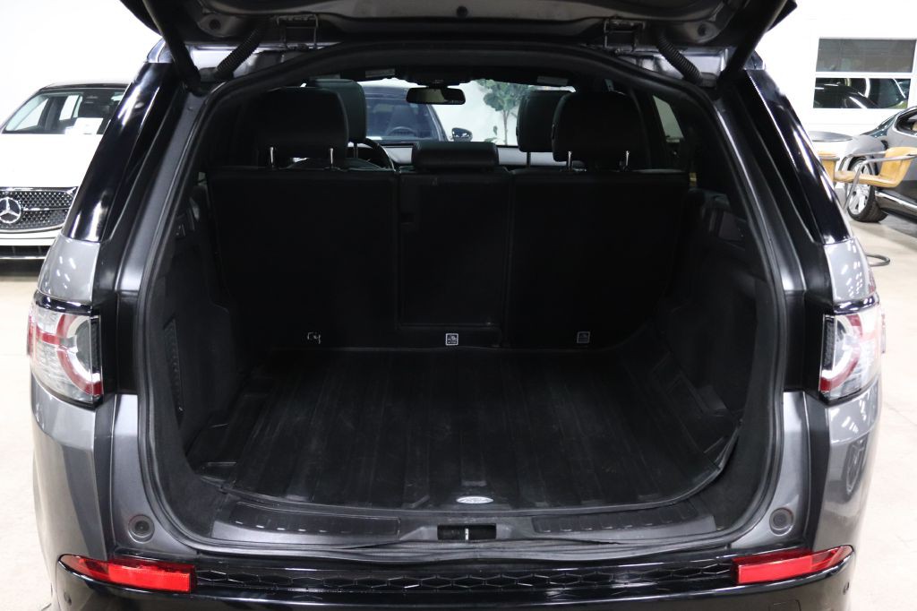 2017 Land Rover Discovery Sport Image 17