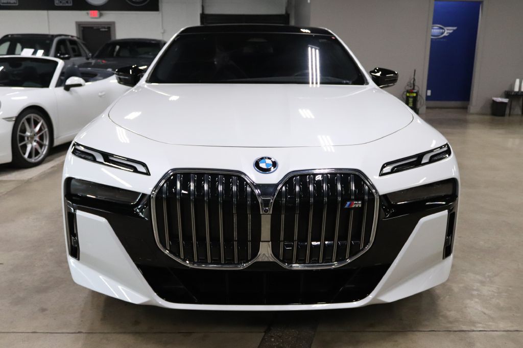 2024 BMW I7 Image 7