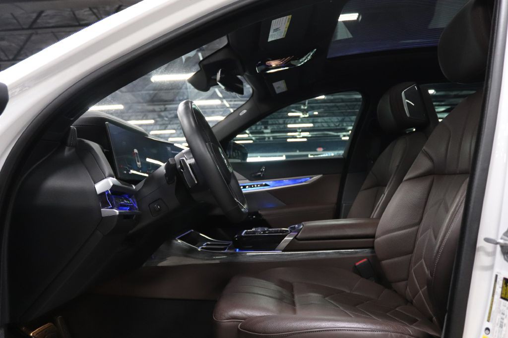 2024 BMW I7 Image 9