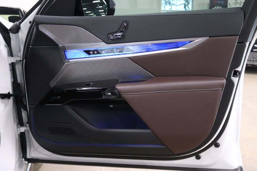 2024 BMW I7 Image 22