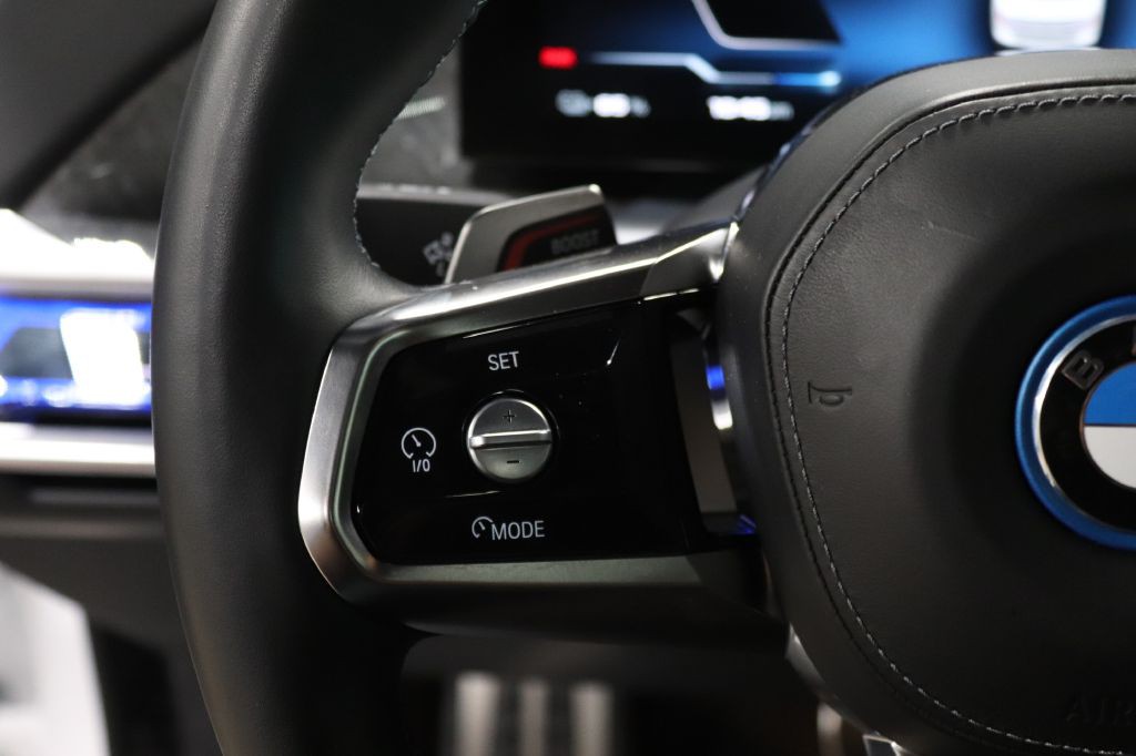 2024 BMW I7 Image 28