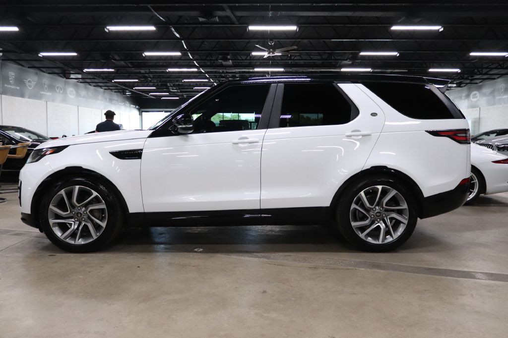 2020 Land Rover Discovery Image 2