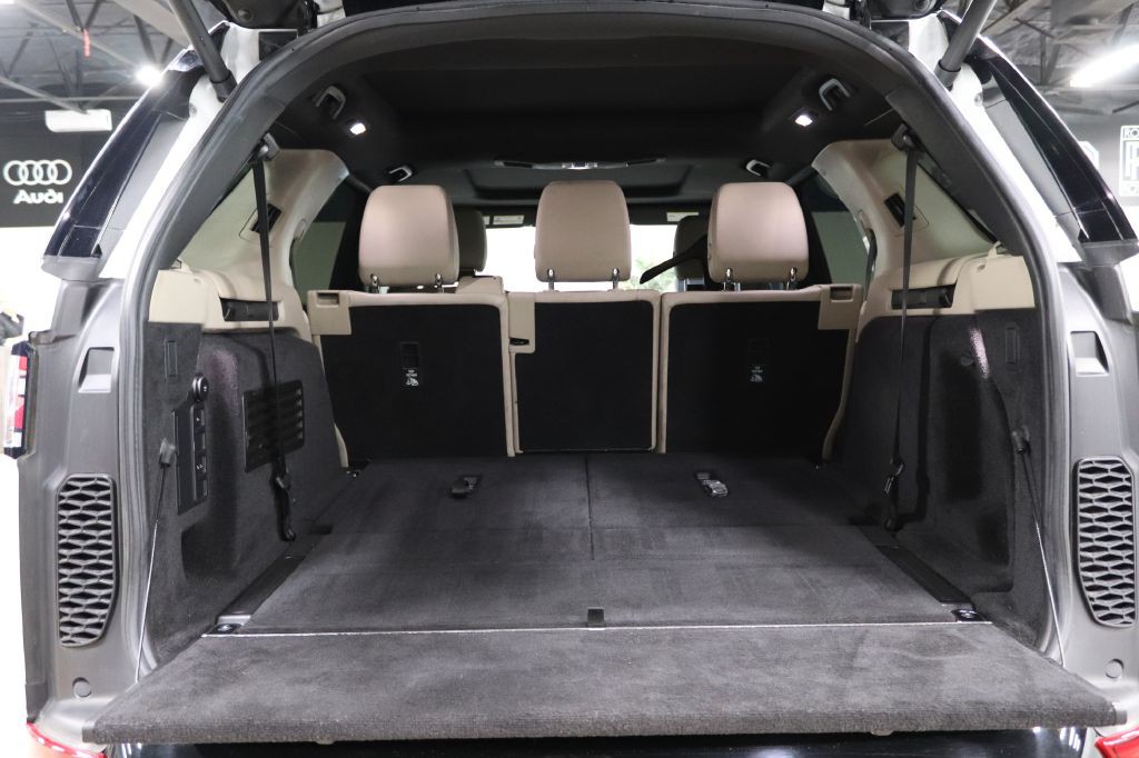 2020 Land Rover Discovery Image 25