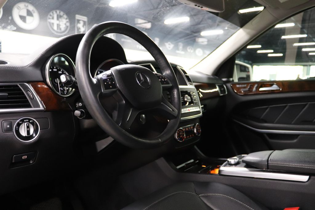 2015 Mercedes-Benz GL-Class Image 10