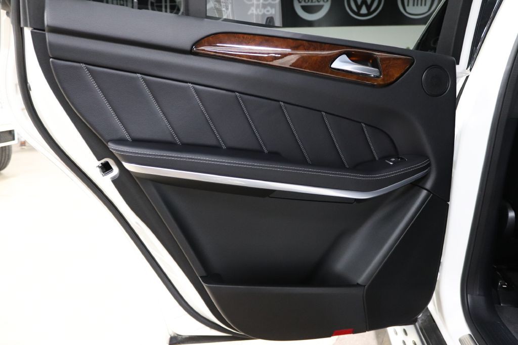 2015 Mercedes-Benz GL-Class Image 20