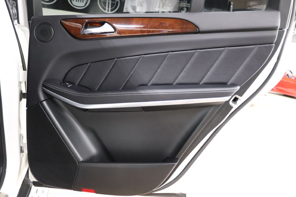 2015 Mercedes-Benz GL-Class Image 27