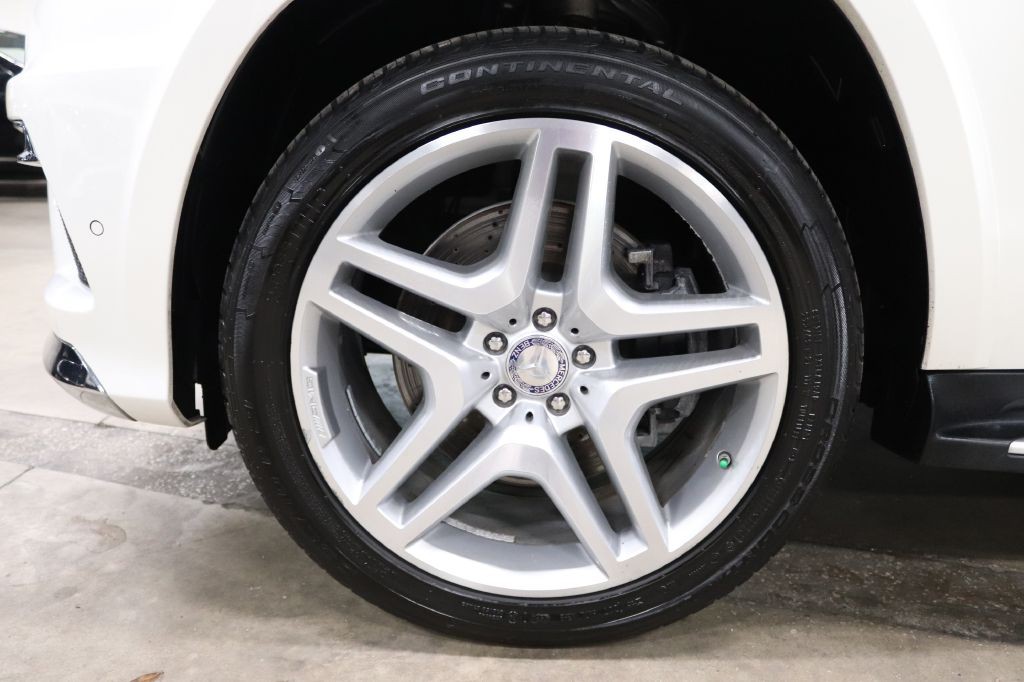 2015 Mercedes-Benz GL-Class Image 35