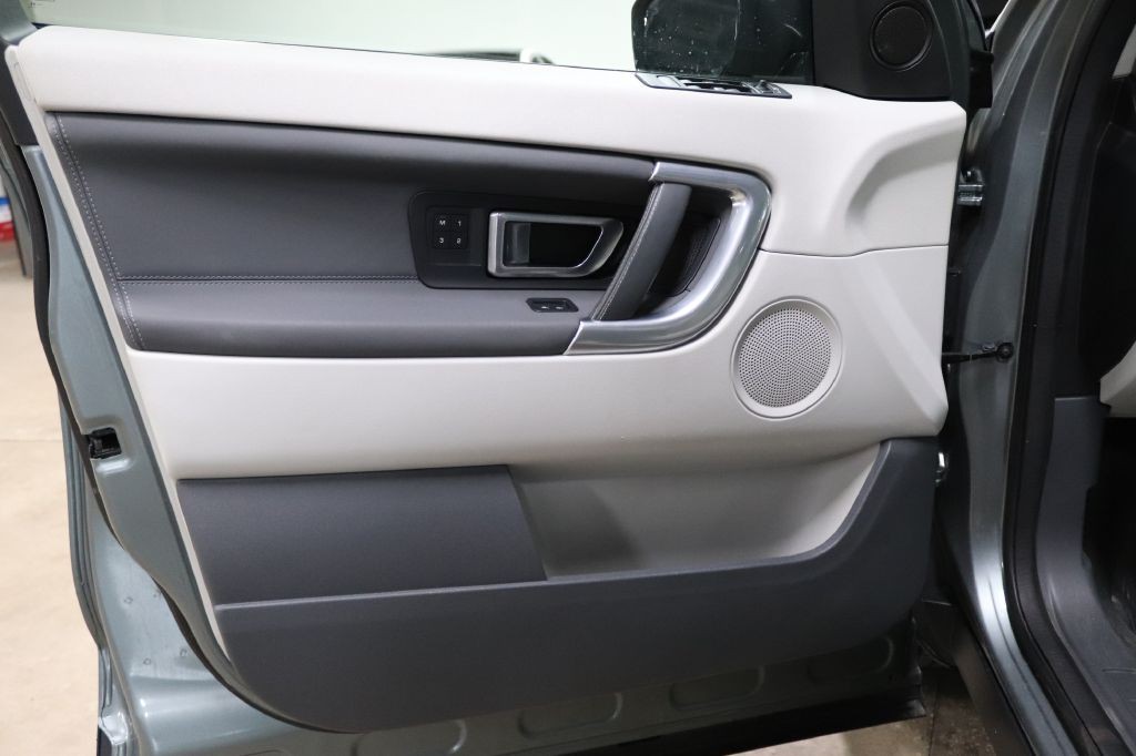 2016 Land Rover Discovery Sport Image 9