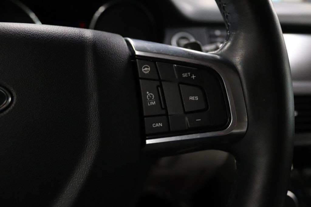 2016 Land Rover Discovery Sport Image 12