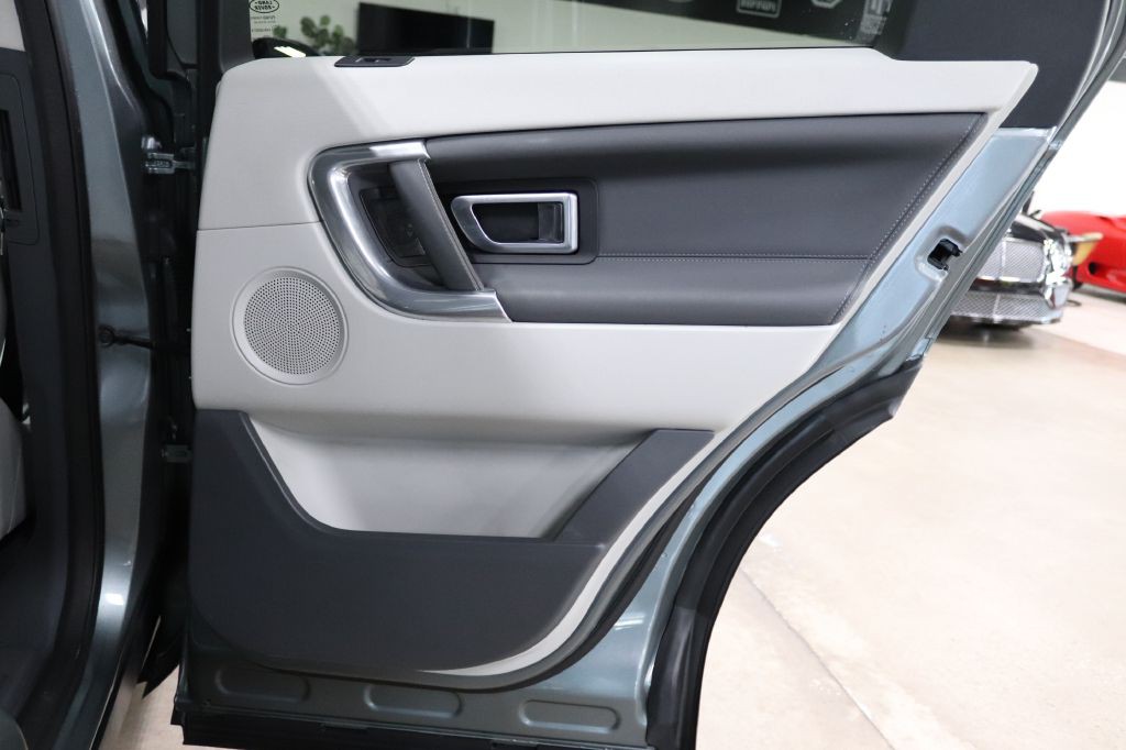 2016 Land Rover Discovery Sport Image 25