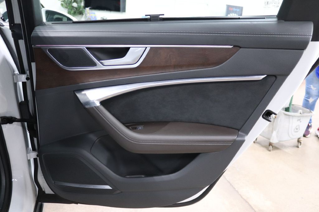 2021 Audi A6 Image 25