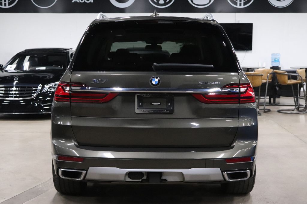 2022 BMW X7 Image 4