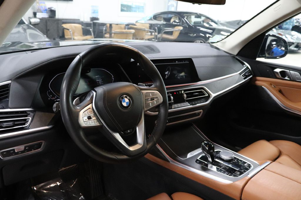 2022 BMW X7 Image 11