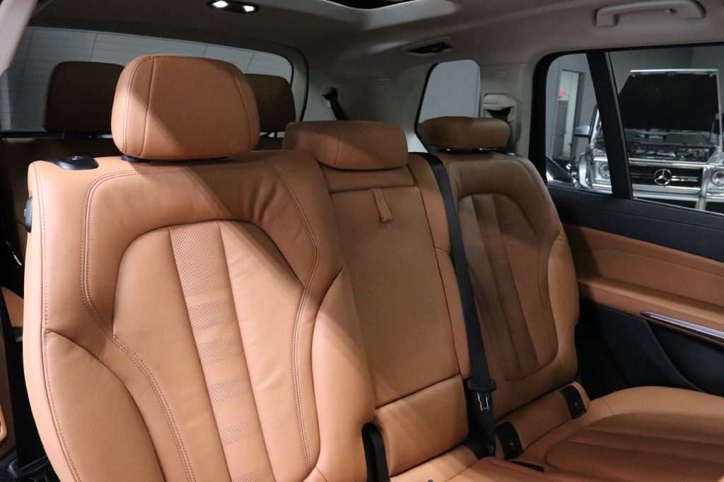 2022 BMW X7 Image 20