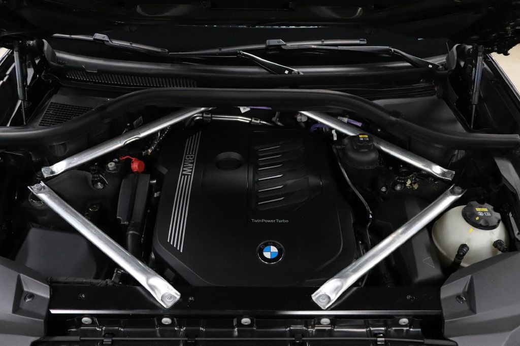 2022 BMW X7 Image 26