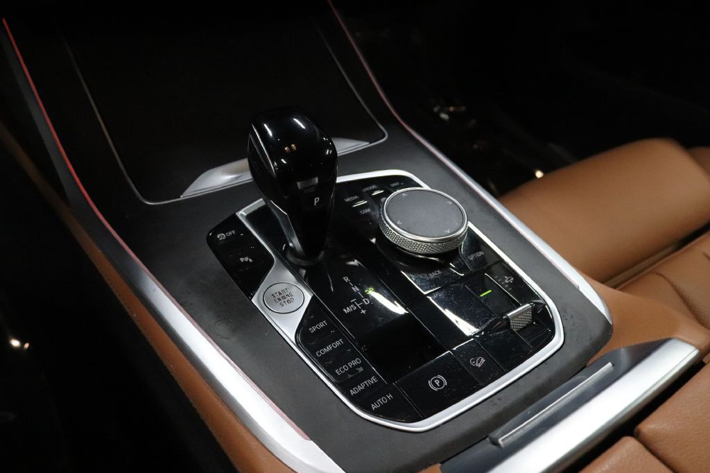 2022 BMW X7 Image 31