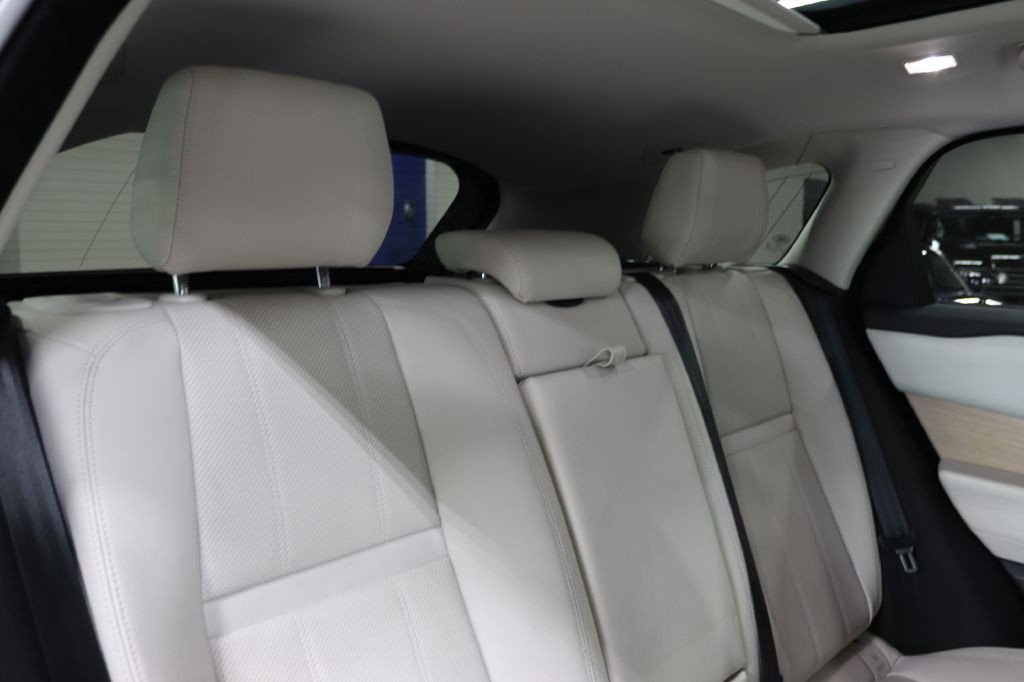 2020 Land Rover Range Rover Image 19