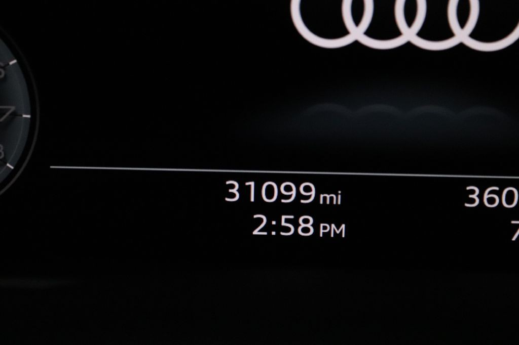 2023 Audi Q8 Image 35