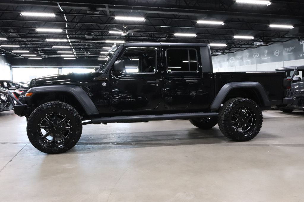 2020 Jeep Gladiator Image 2
