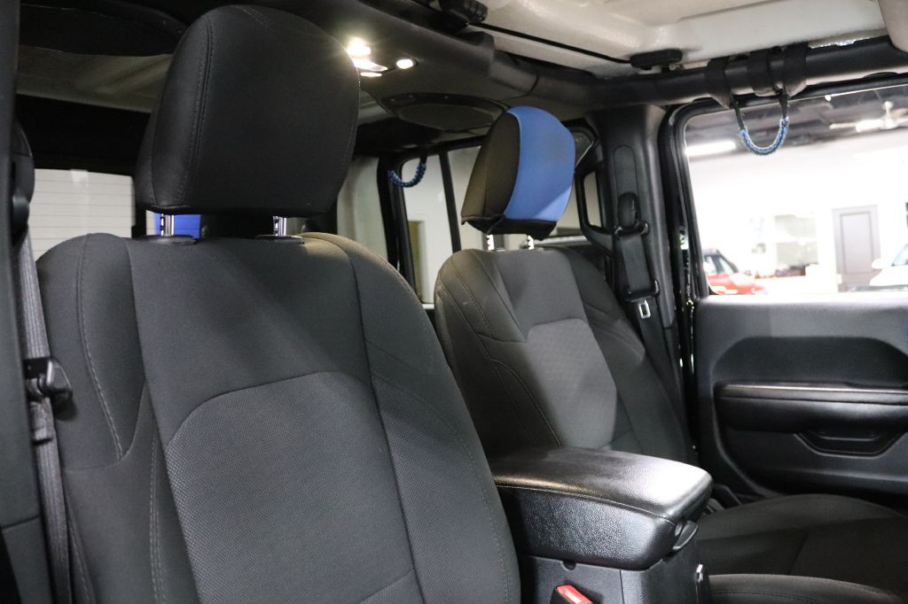 2020 Jeep Gladiator Image 30