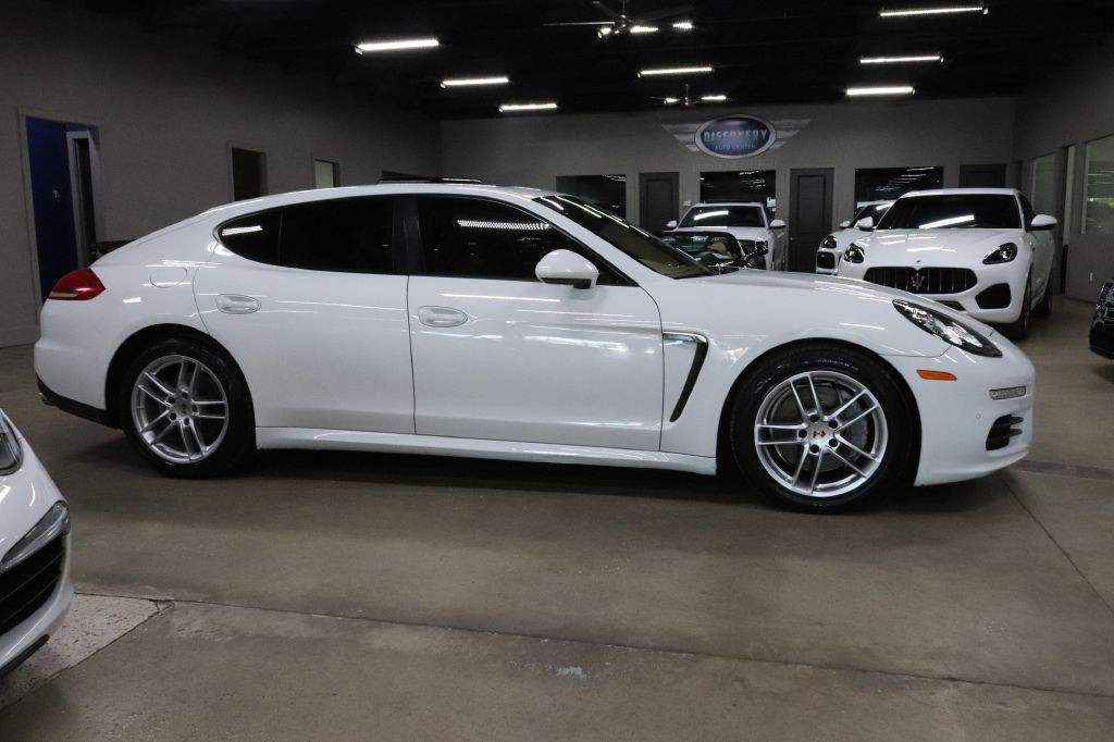 2014 Porsche Panamera Image 6