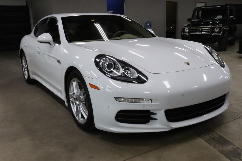 2014 Porsche Panamera Image 7