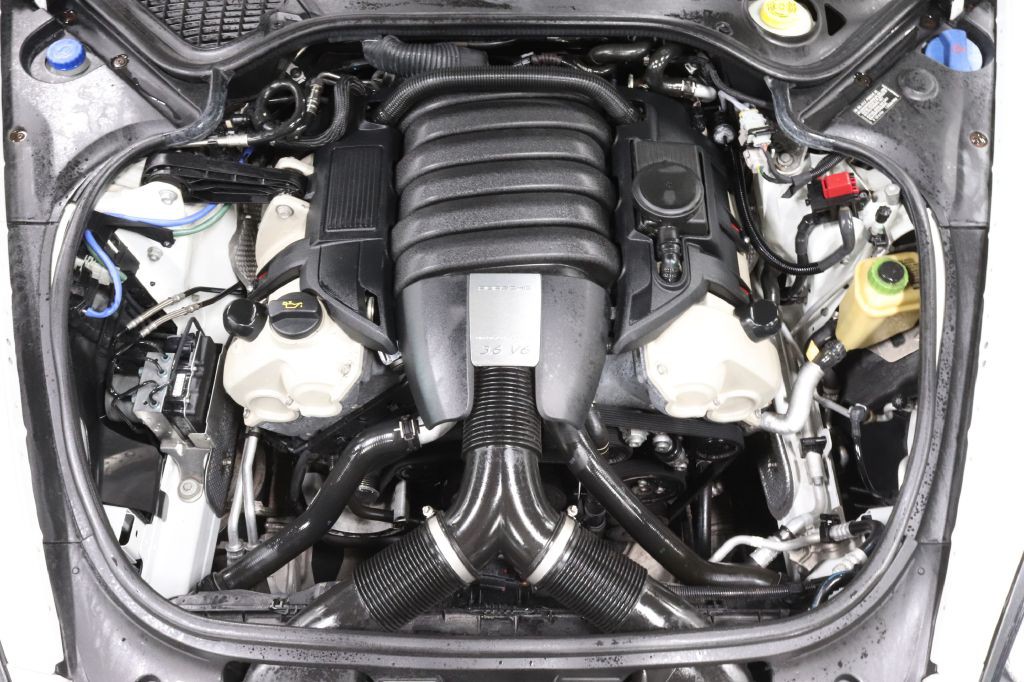 2014 Porsche Panamera Image 29