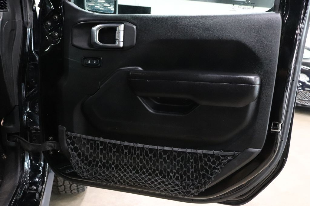 2020 Jeep Gladiator Image 21