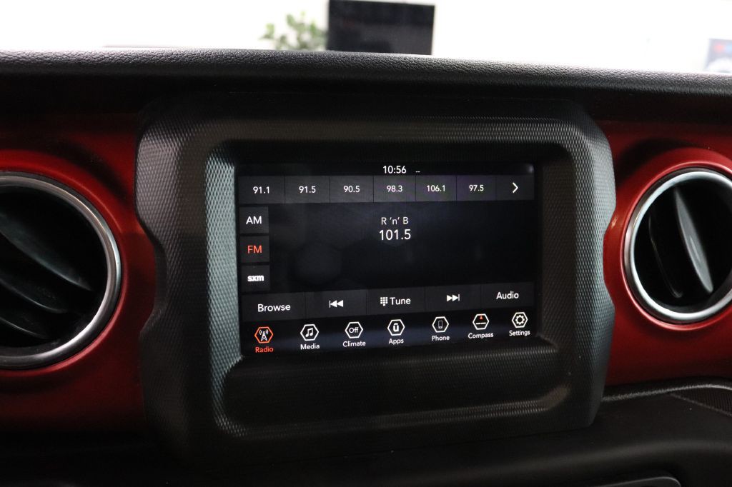 2020 Jeep Gladiator Image 31