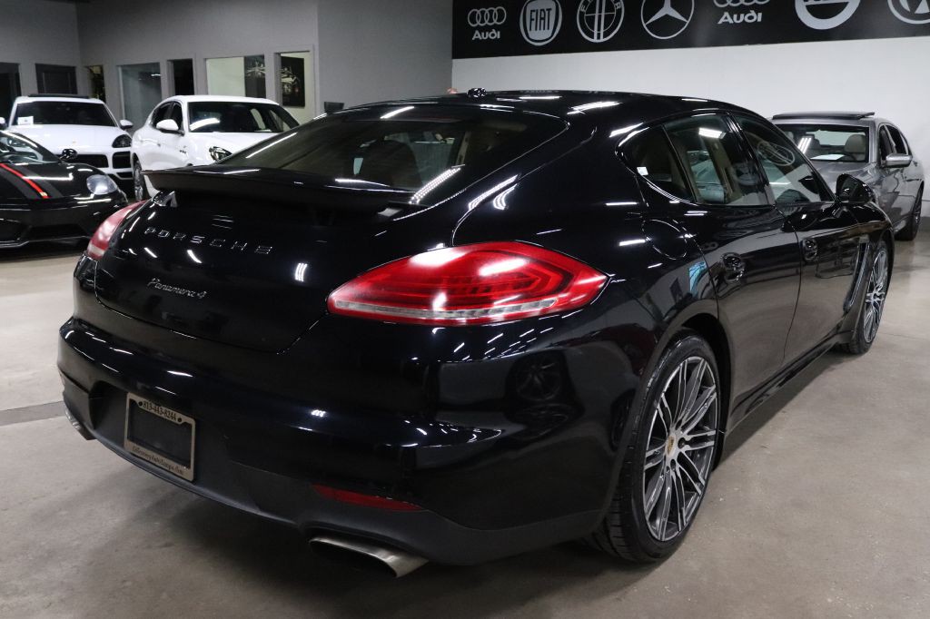 2016 Porsche Panamera Image 5