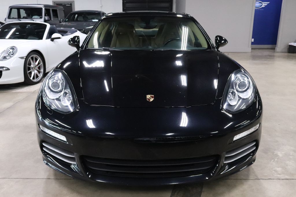 2016 Porsche Panamera Image 7
