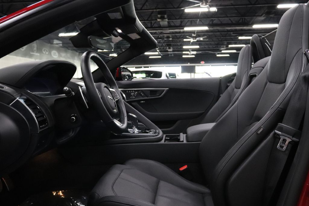 2024 Jaguar F-TYPE Image 17