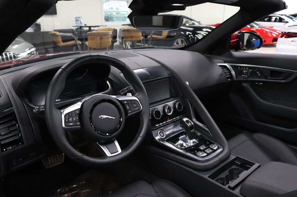 2024 Jaguar F-TYPE Image 19