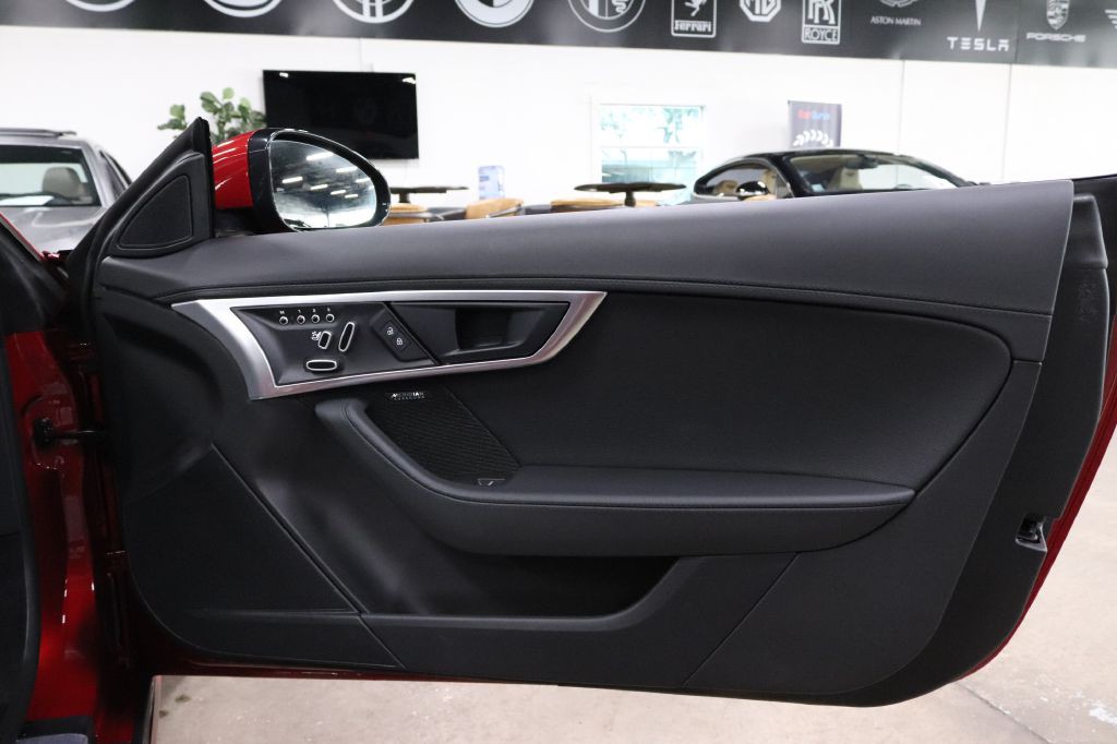 2024 Jaguar F-TYPE Image 21