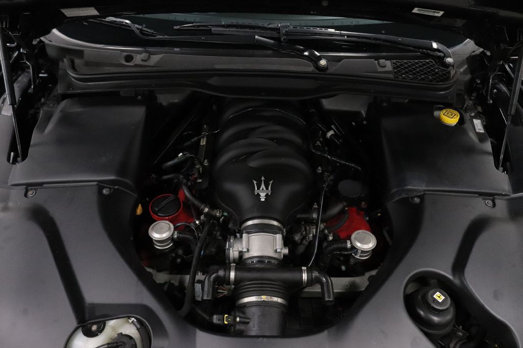 2014 Maserati GranTurismo Image 24