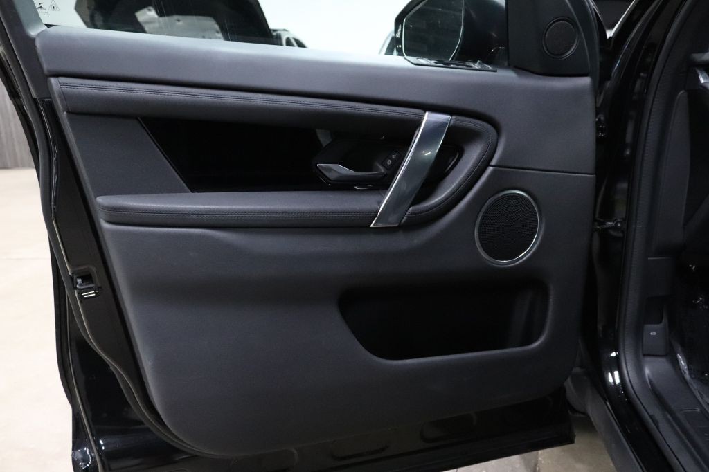 2020 Land Rover Discovery Sport Image 9