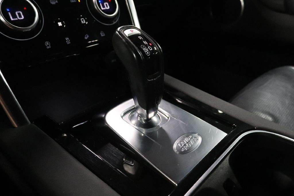 2020 Land Rover Discovery Sport Image 18